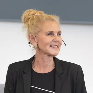 Porträt von Prof. Dr. Heike Bruch