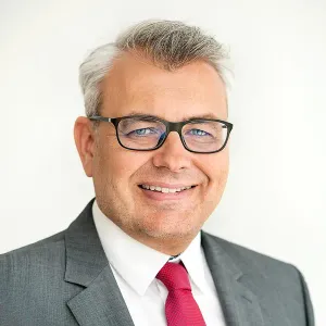 Porträt von Wilfried Ullrich