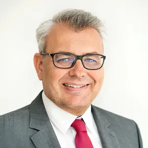 Porträt von Wilfried Ullrich